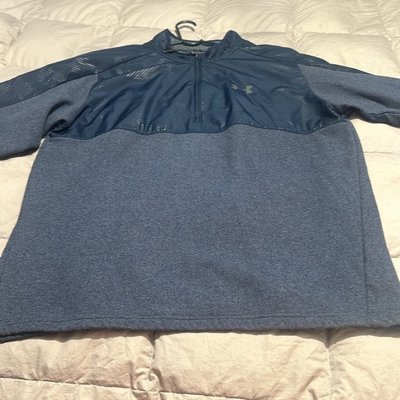 Under armor sweater - Picture 2 of 2